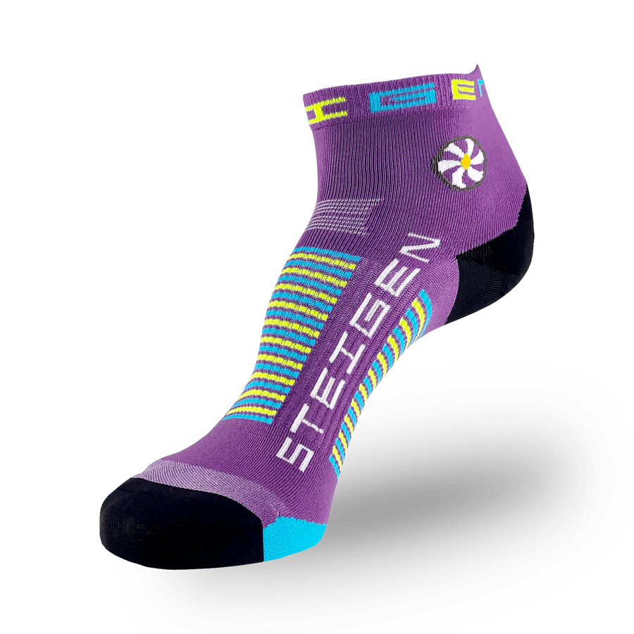 STEIGEN Running Socks Quarter Length - Bubblegum Purple.