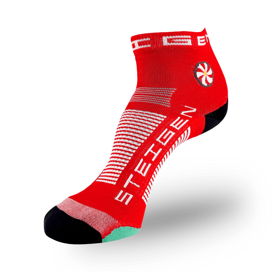 STEIGEN Running Socks Quarter Length - Cherry Red.